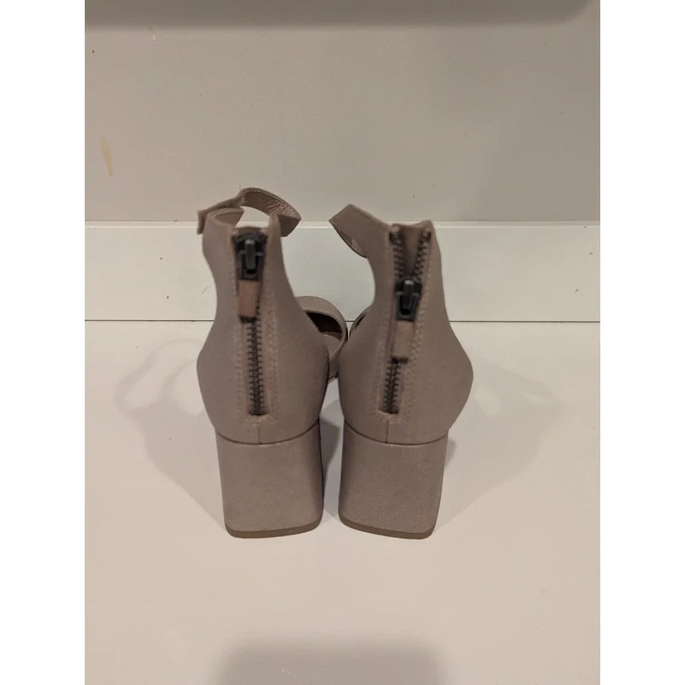 Eileen Fisher Womens Indi Gold Metallic Ankle Strap Heels Size 7.5 Shoes Round